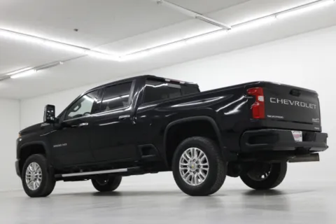 More photos of 2022 Chevrolet Silverado 3500HD High Country at Jim Falk Motors, MO