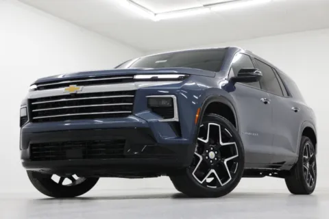 Blue 2026 Chevrolet Traverse FWD High Country for sale in Clinton, MO