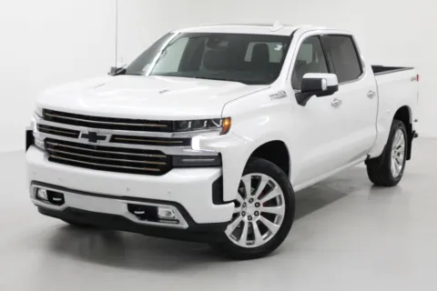 More photos of 2019 Chevrolet Silverado 1500 High Country at Jim Falk Motors, MO