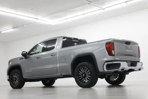 More photos of 2026 GMC Sierra 1500 SLE at Jim Falk Motors, MO