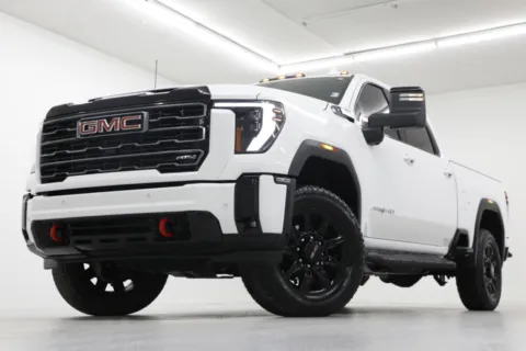 White 2026 GMC Sierra 2500HD AT4 for sale in Clinton, MO