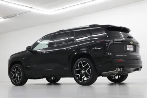 More photos of 2026 Chevrolet Traverse AWD High Country at Jim Falk Motors, MO