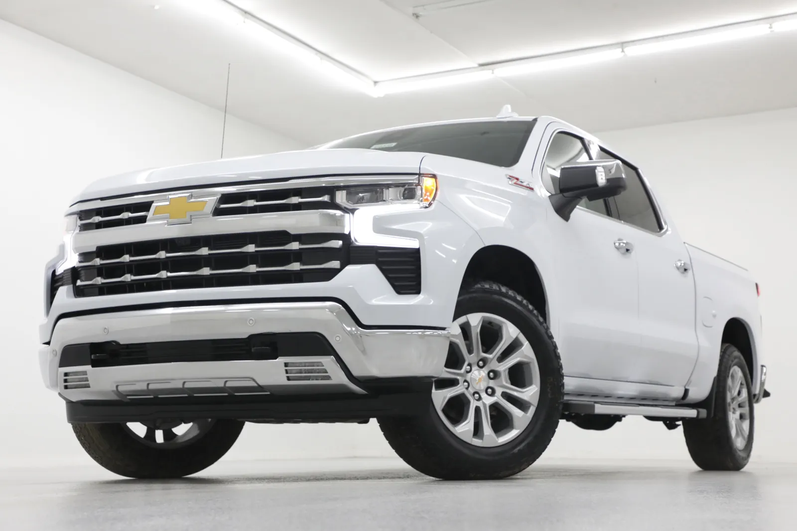 White 2026 Chevrolet Silverado 1500 LTZ for sale in Clinton, MO