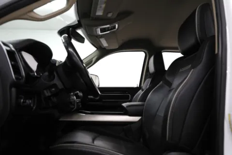 More photos of 2022 Ram 2500 Laramie at Jim Falk Motors, MO