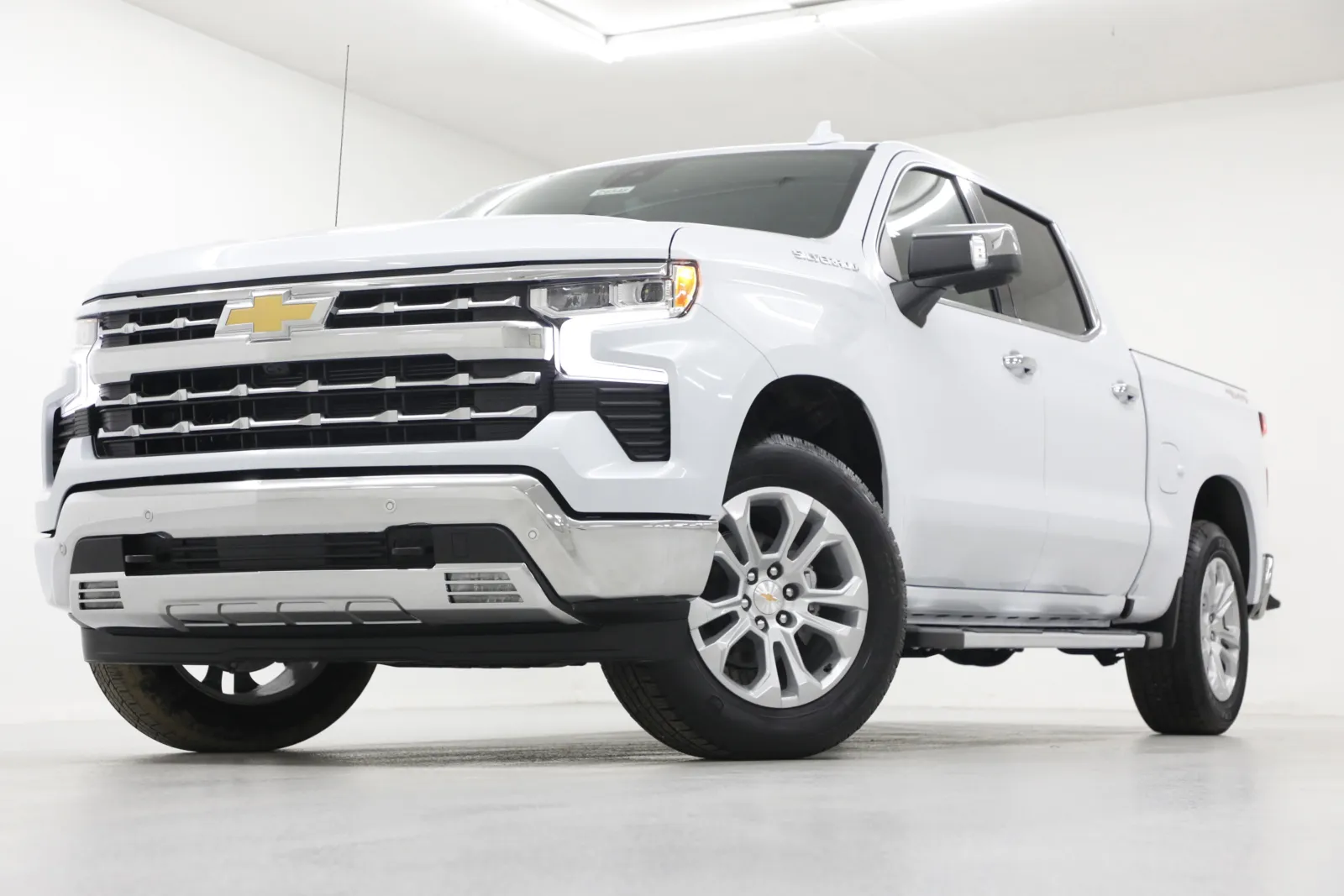 White 2026 Chevrolet Silverado 1500 LTZ for sale in Clinton, MO