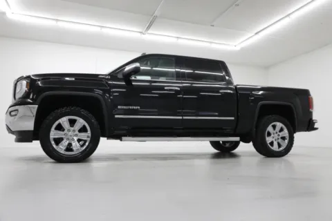 Photos of 2017 GMC Sierra 1500 SLT for sale in Clinton, MO at Jim Falk Motors