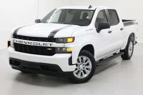 More photos of 2022 Chevrolet Silverado 1500 LTD Custom at Jim Falk Motors, MO