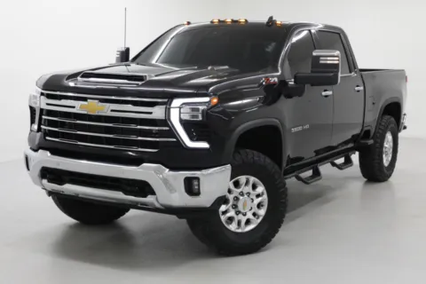 More photos of 2024 Chevrolet Silverado 3500HD LTZ at Jim Falk Motors, MO