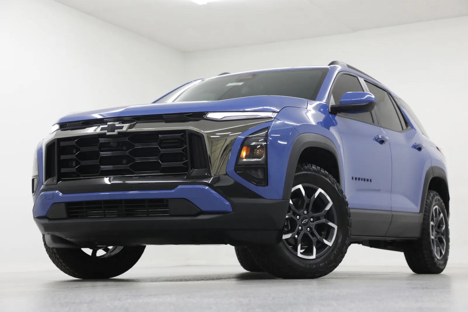 Blue 2026 Chevrolet Equinox ACTIV for sale in Clinton, MO