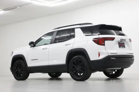 More photos of 2026 GMC Terrain FWD Elevation at Jim Falk Motors, MO