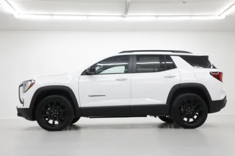 Another view of 2026 GMC Terrain FWD Elevation for sale in Clinton, MO at Jim Falk Motors