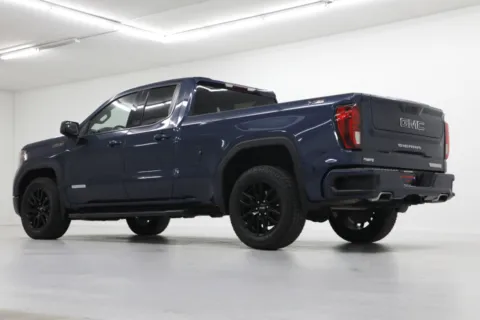 More photos of 2021 GMC Sierra 1500 Elevation at Jim Falk Motors, MO