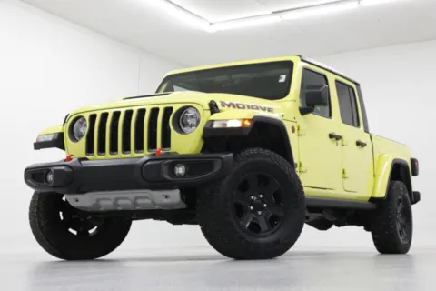 Yellow 2023 Jeep Gladiator Mojave for sale in Clinton, MO