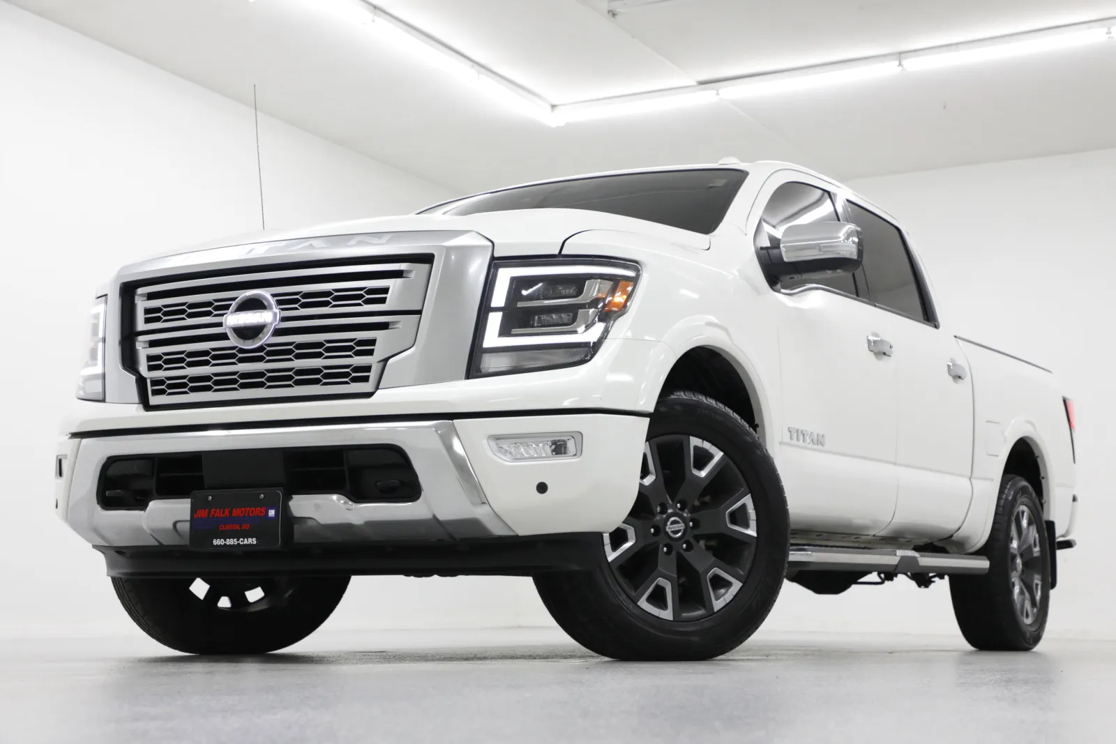 White 2021 Nissan Titan Platinum Reserve for sale in Clinton, MO