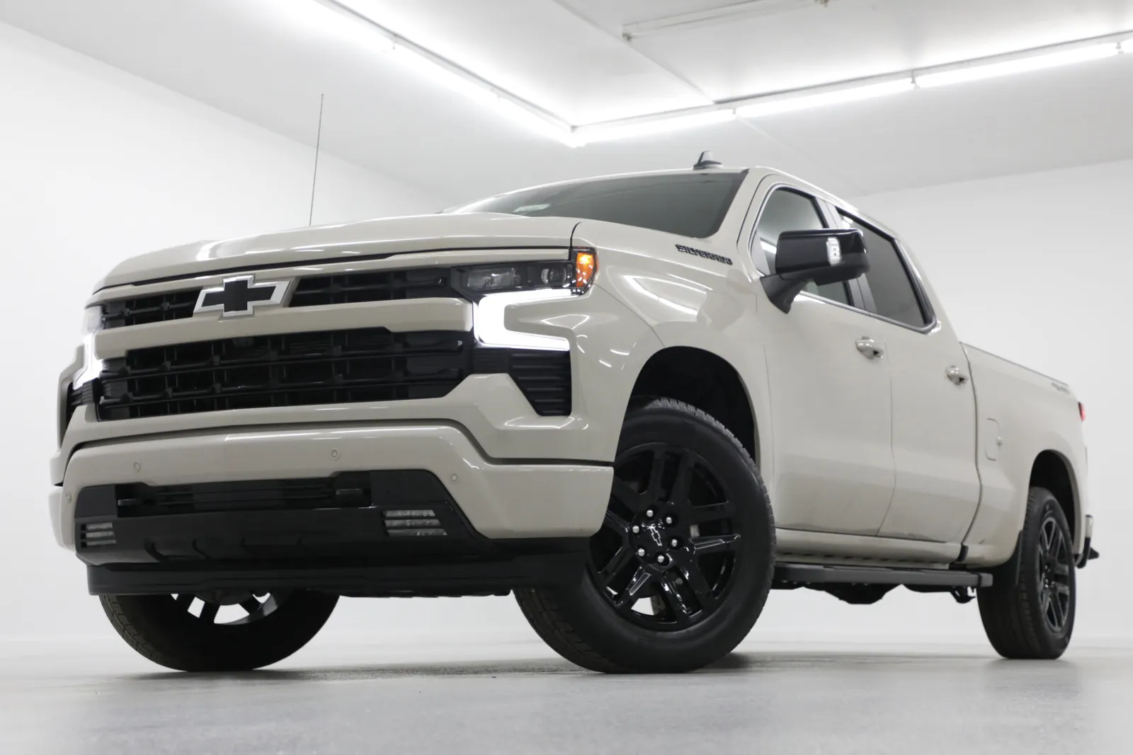 White 2026 Chevrolet Silverado 1500 RST for sale in Clinton, MO