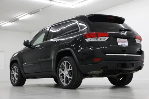 More photos of 2021 Jeep Grand Cherokee Limited at Jim Falk Motors, MO