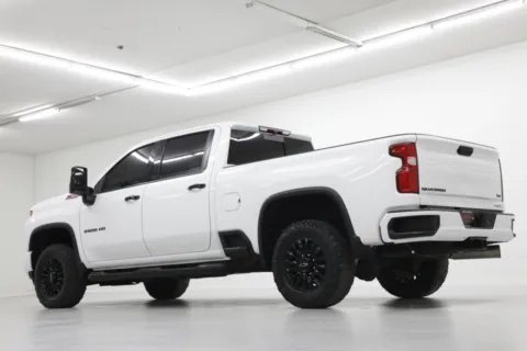 More photos of 2022 Chevrolet Silverado 2500HD LTZ at Jim Falk Motors, MO