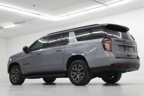 More photos of 2022 Chevrolet Suburban Z71 at Jim Falk Motors, MO