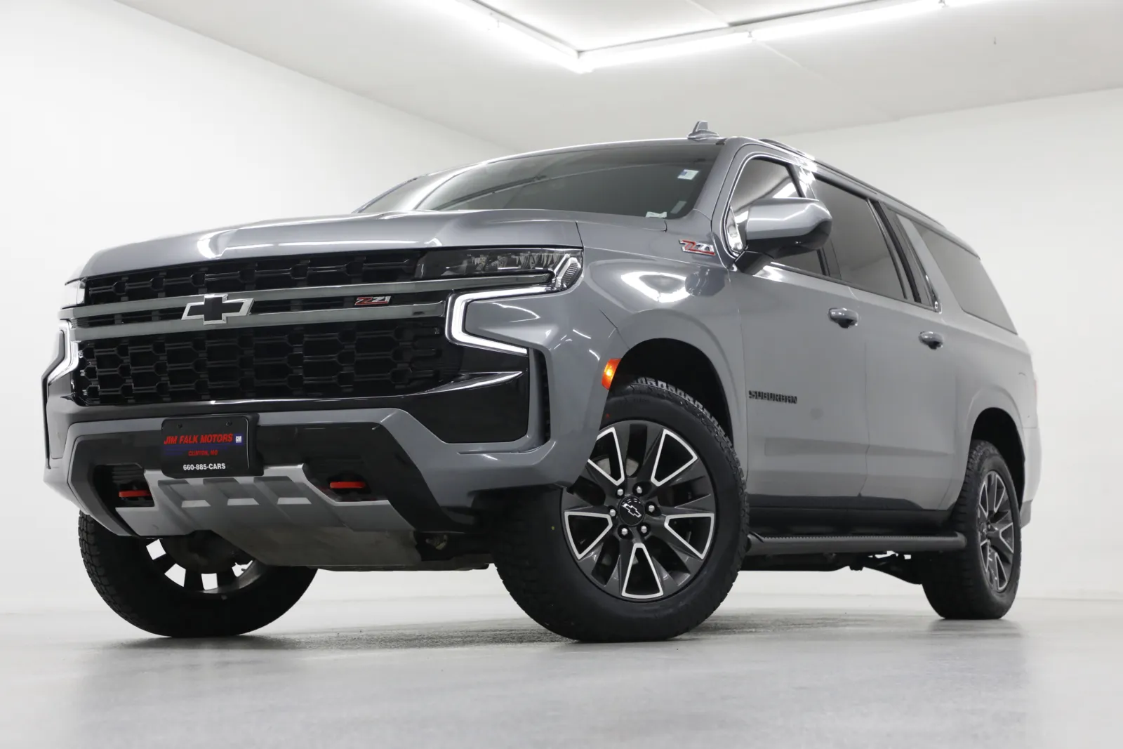 Gray 2022 Chevrolet Suburban Z71 for sale in Clinton, MO