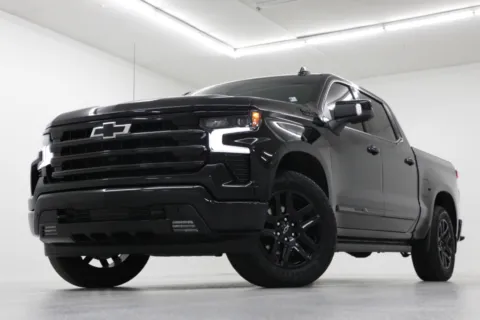 Black 2024 Chevrolet Silverado 1500 High Country for sale in Clinton, MO
