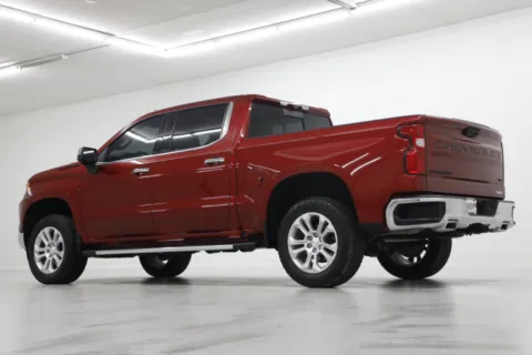 More photos of 2022 Chevrolet Silverado 1500 LTZ at Jim Falk Motors, MO