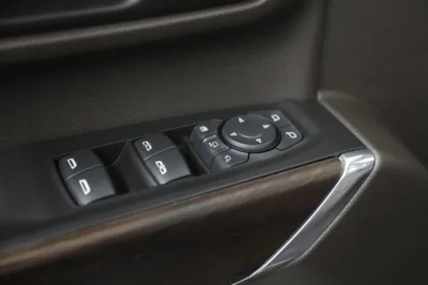 More photos of 2020 GMC Sierra 3500HD SLT at Jim Falk Motors, MO