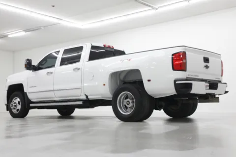 More photos of 2017 Chevrolet Silverado 3500HD LTZ at Jim Falk Motors, MO