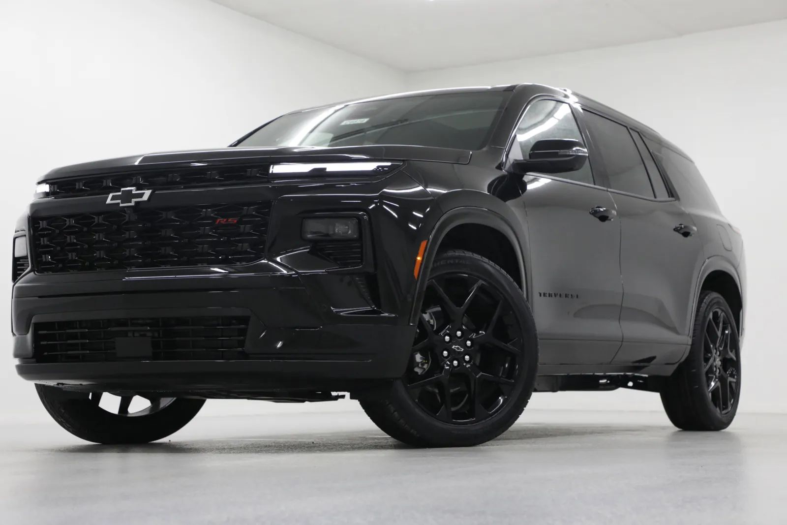 Black 2026 Chevrolet Traverse RS for sale in Clinton, MO