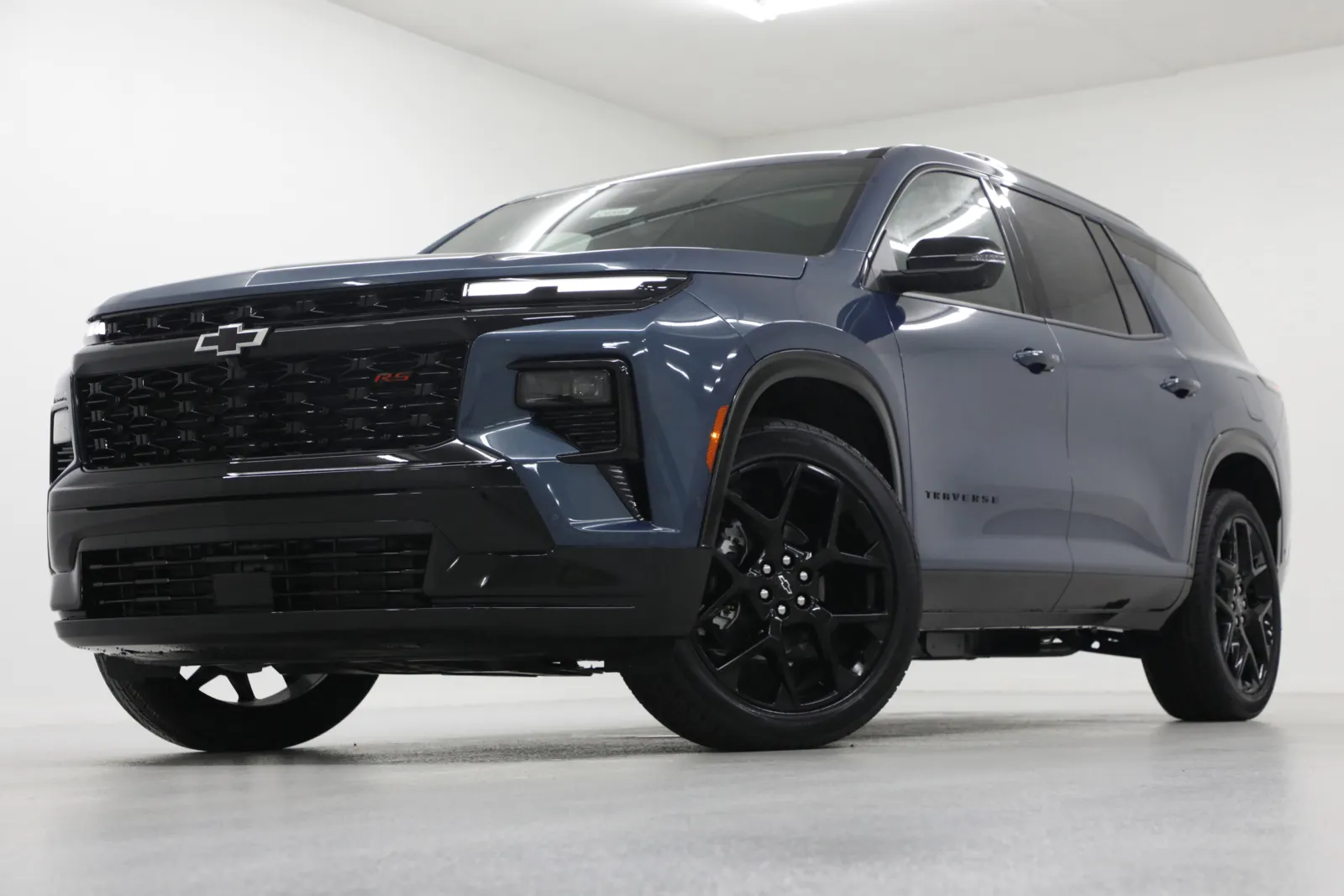 Blue 2026 Chevrolet Traverse RS AWD for sale in Clinton, MO