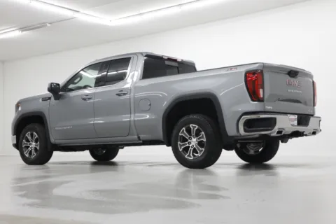 More photos of 2026 GMC Sierra 1500 SLE at Jim Falk Motors, MO