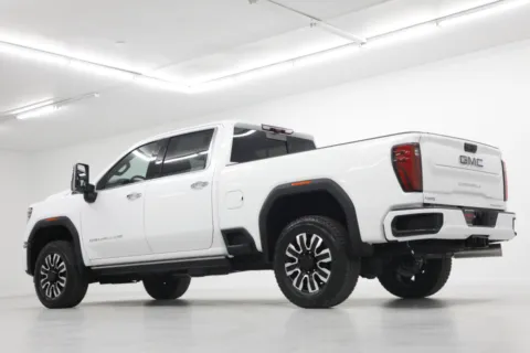 More photos of 2026 GMC Sierra 2500HD Denali Ultimate at Jim Falk Motors, MO