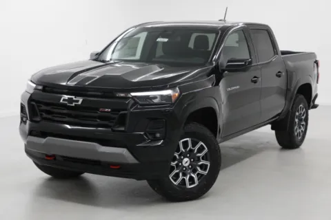 More photos of 2026 Chevrolet Colorado Z71 at Jim Falk Motors, MO