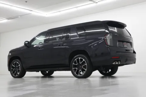 More photos of 2026 Chevrolet Suburban RST at Jim Falk Motors, MO