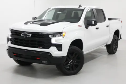 More photos of 2026 Chevrolet Silverado 1500 LT Trail Boss at Jim Falk Motors, MO
