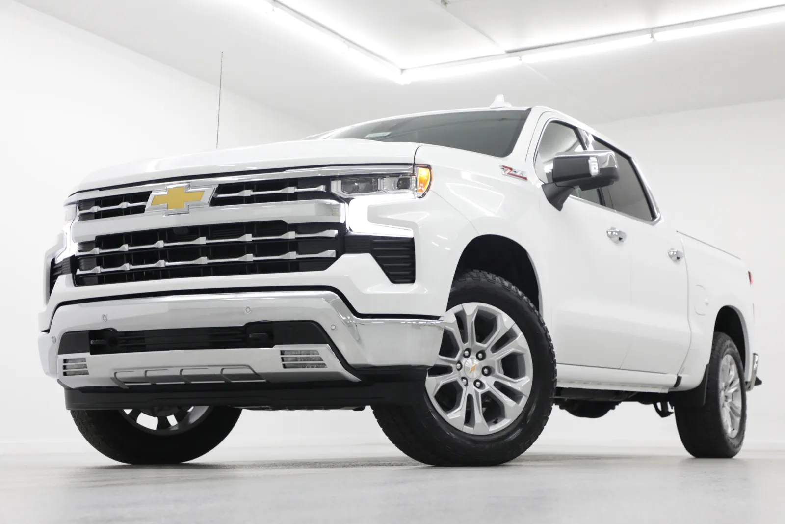 White 2026 Chevrolet Silverado 1500 LTZ for sale in Clinton, MO