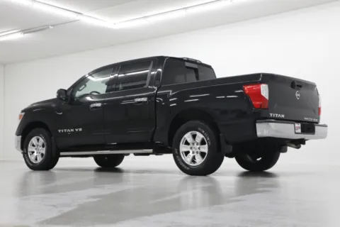 More photos of 2018 Nissan Titan SV at Jim Falk Motors, MO