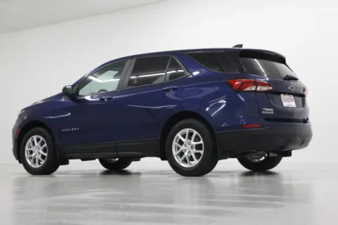 More photos of 2022 Chevrolet Equinox LS at Jim Falk Motors, MO