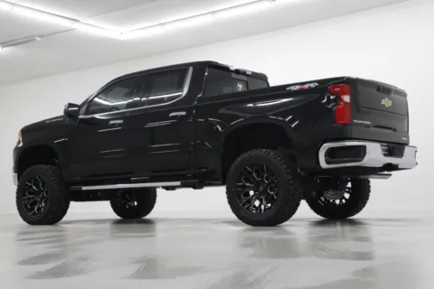 More photos of 2026 Chevrolet Silverado 1500 LTZ at Jim Falk Motors, MO