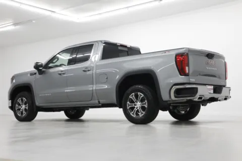 More photos of 2026 GMC Sierra 1500 SLE at Jim Falk Motors, MO