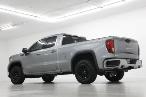 More photos of 2026 GMC Sierra 1500 SLE at Jim Falk Motors, MO