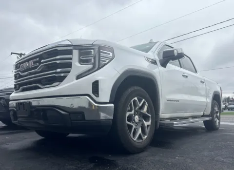 White 2022 GMC Sierra 1500 SLT for sale in Clinton, MO