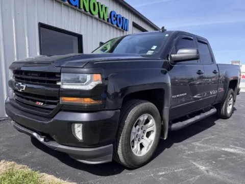 Black 2017 Chevrolet Silverado 1500 LT for sale in Clinton, MO