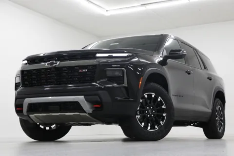 Black 2026 Chevrolet Traverse Z71 AWD for sale in Clinton, MO