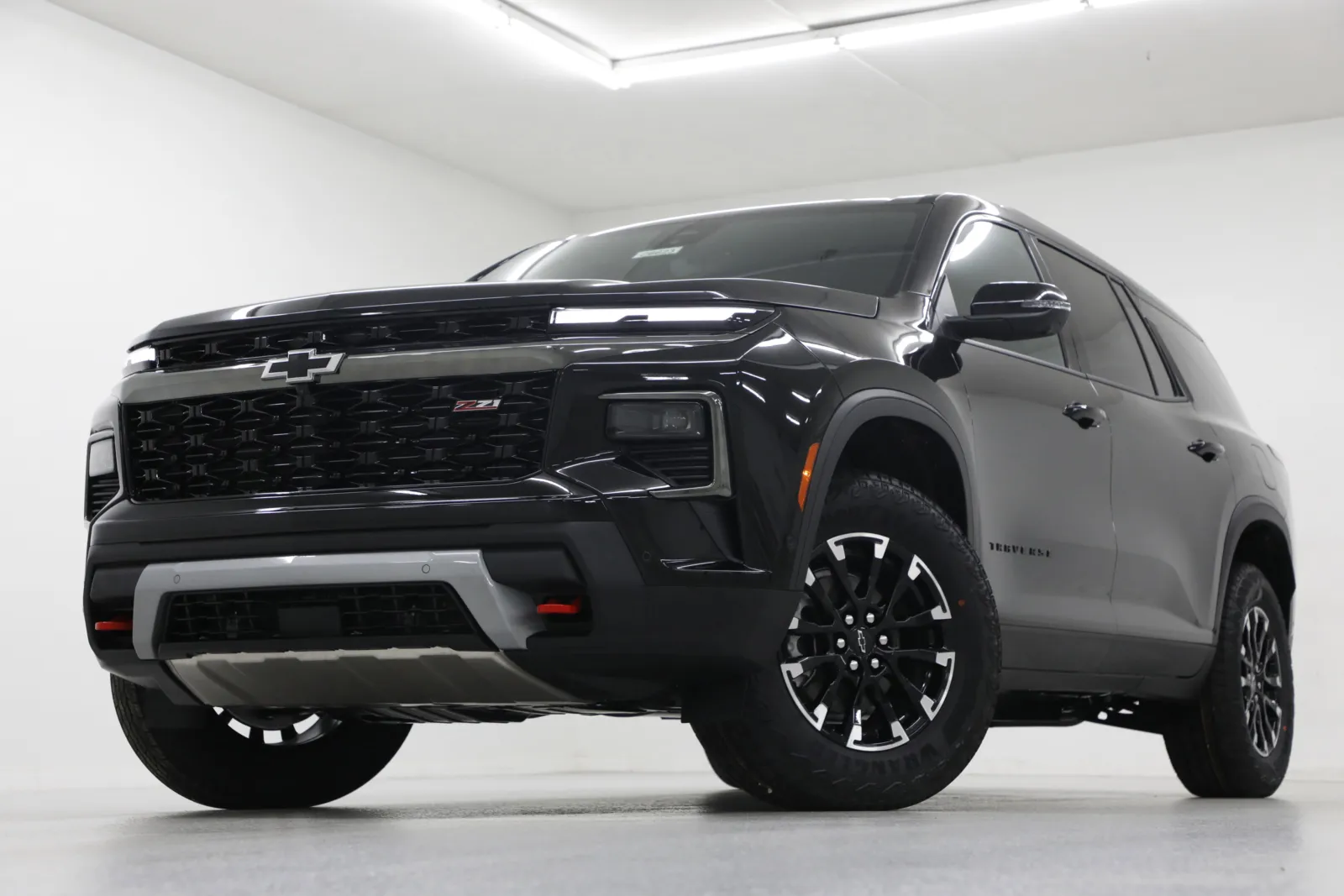 Black 2026 Chevrolet Traverse Z71 for sale in Clinton, MO