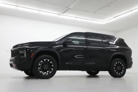 Photos of 2026 Chevrolet Traverse Z71 AWD for sale in Clinton, MO at Jim Falk Motors