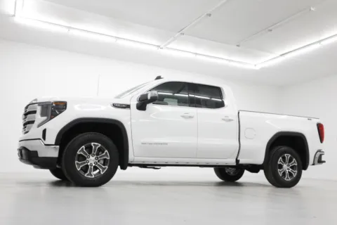 Photos of 2026 GMC Sierra 1500 SLE for sale in Clinton, MO at Jim Falk Motors