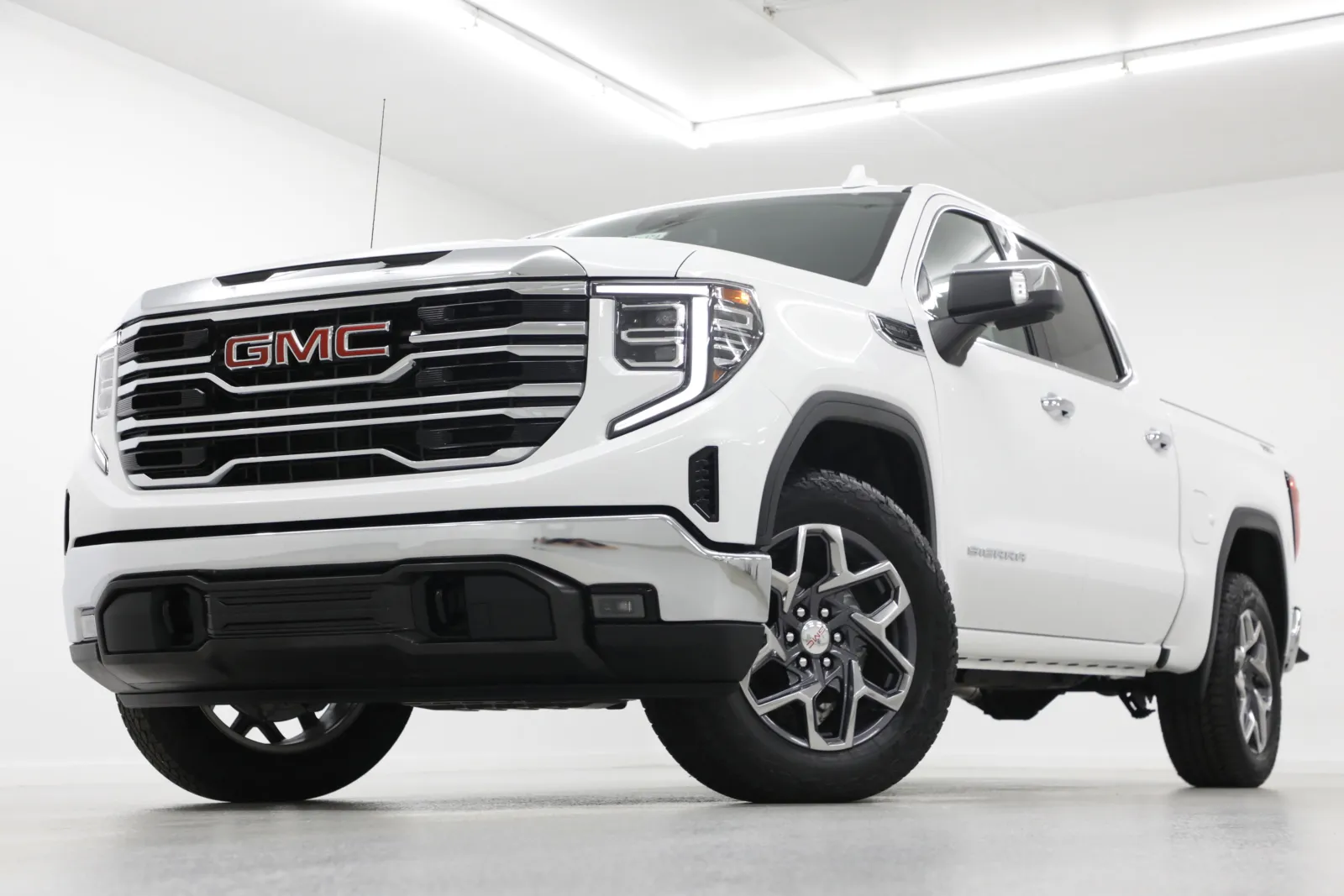 2026 GMC Sierra 1500 SLT for sale in Clinton, MO