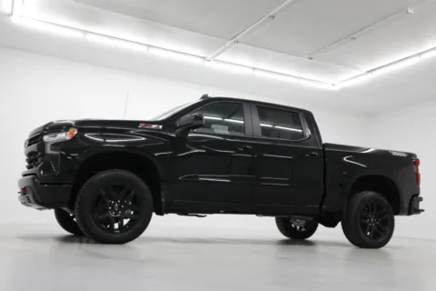 Photos of 2026 Chevrolet Silverado 1500 LT Trail Boss for sale in Clinton, MO at Jim Falk Motors