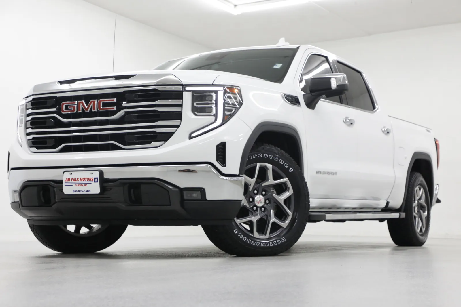 White 2023 GMC Sierra 1500 SLT for sale in Clinton, MO