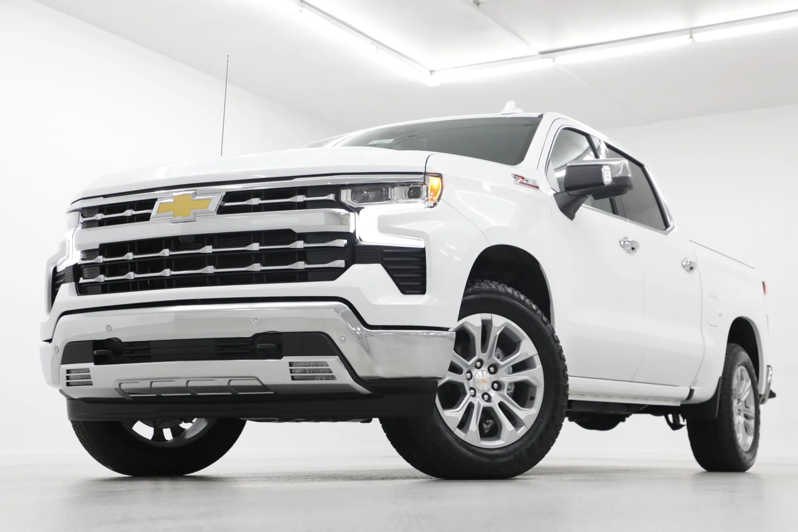 White 2026 Chevrolet Silverado 1500 LTZ for sale in Clinton, MO